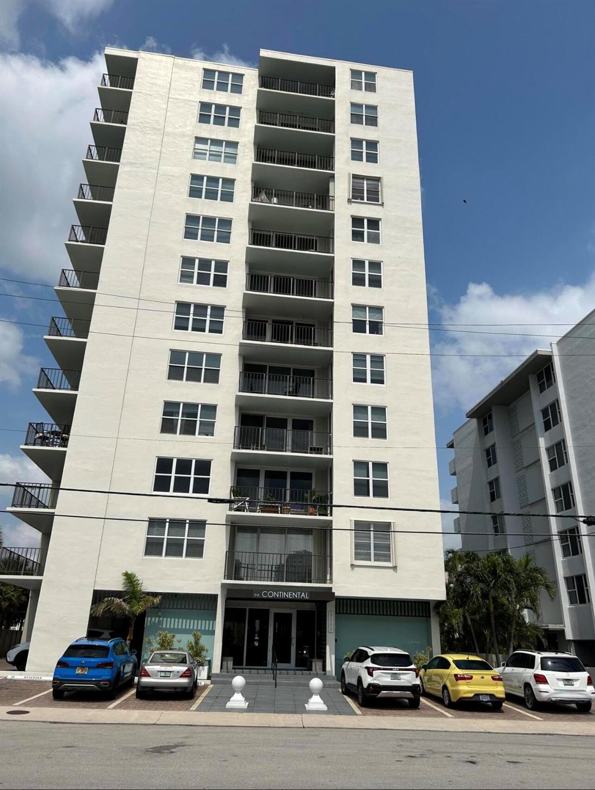 3233 NE 32nd Ave #303