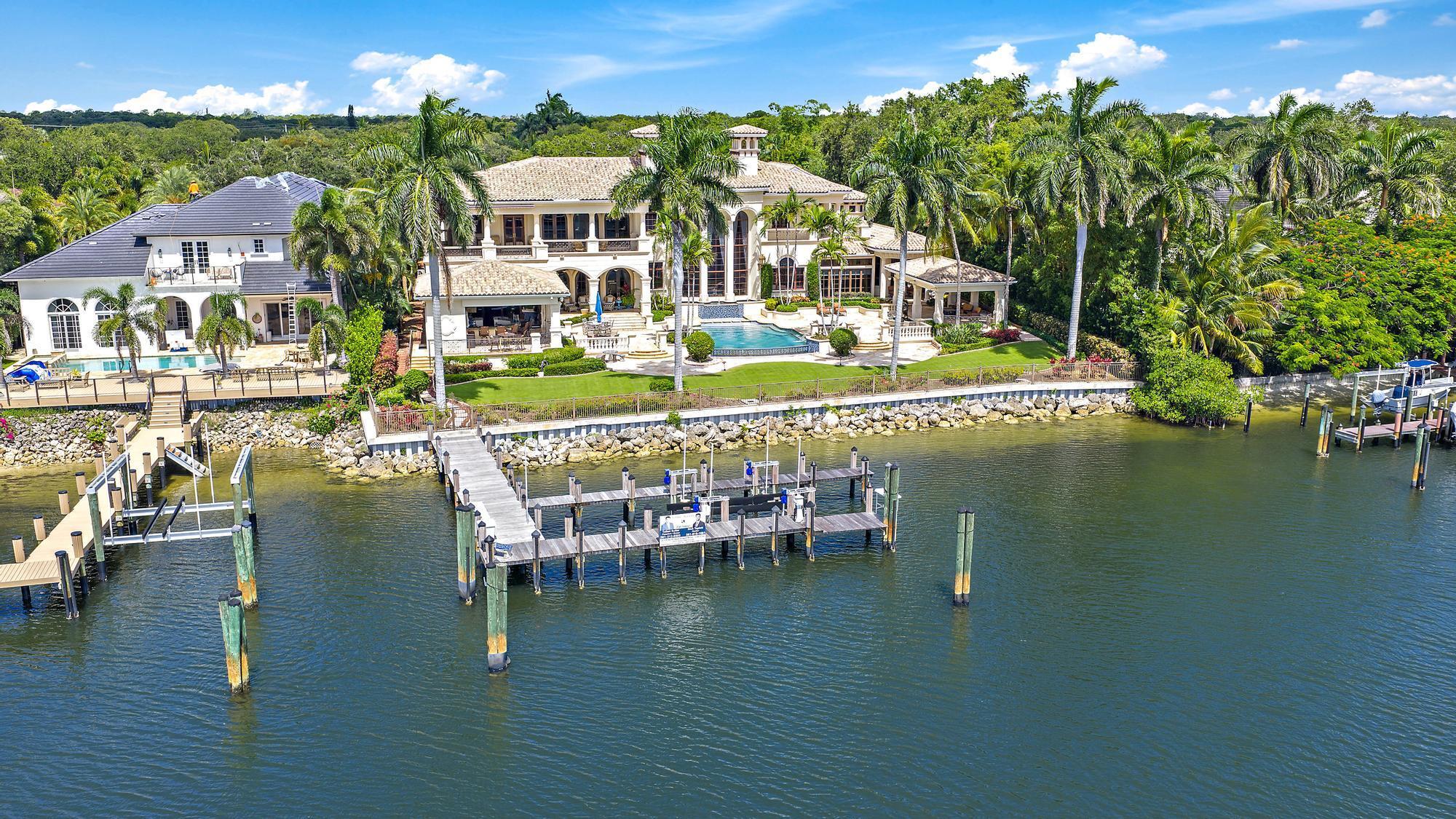 2330 Seven Oaks Ln
