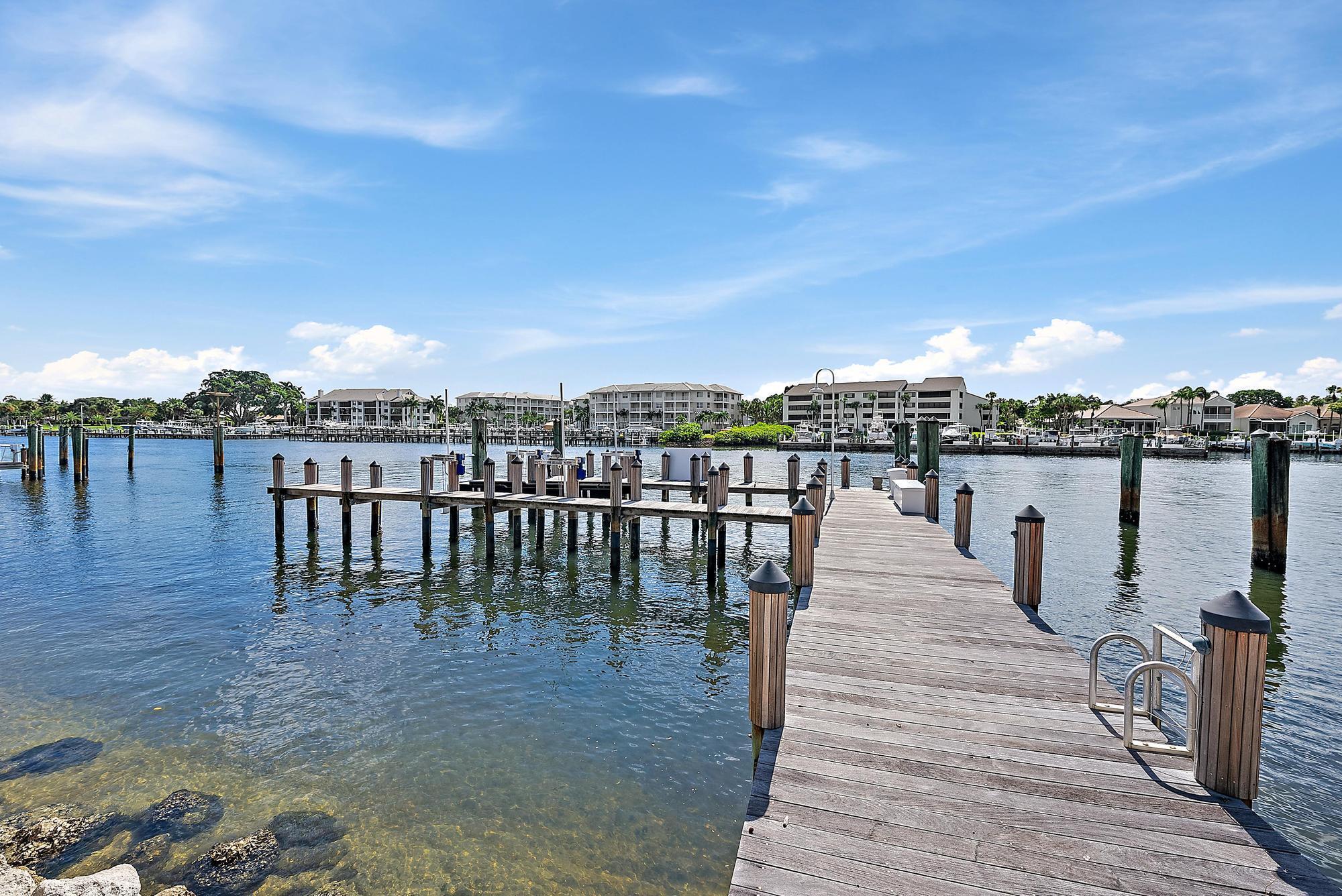 2330 Seven Oaks Ln Palm Beach Gardens, FL 33410 2330 Seven Oaks Ln Palm Beach Gardens, FL 33410