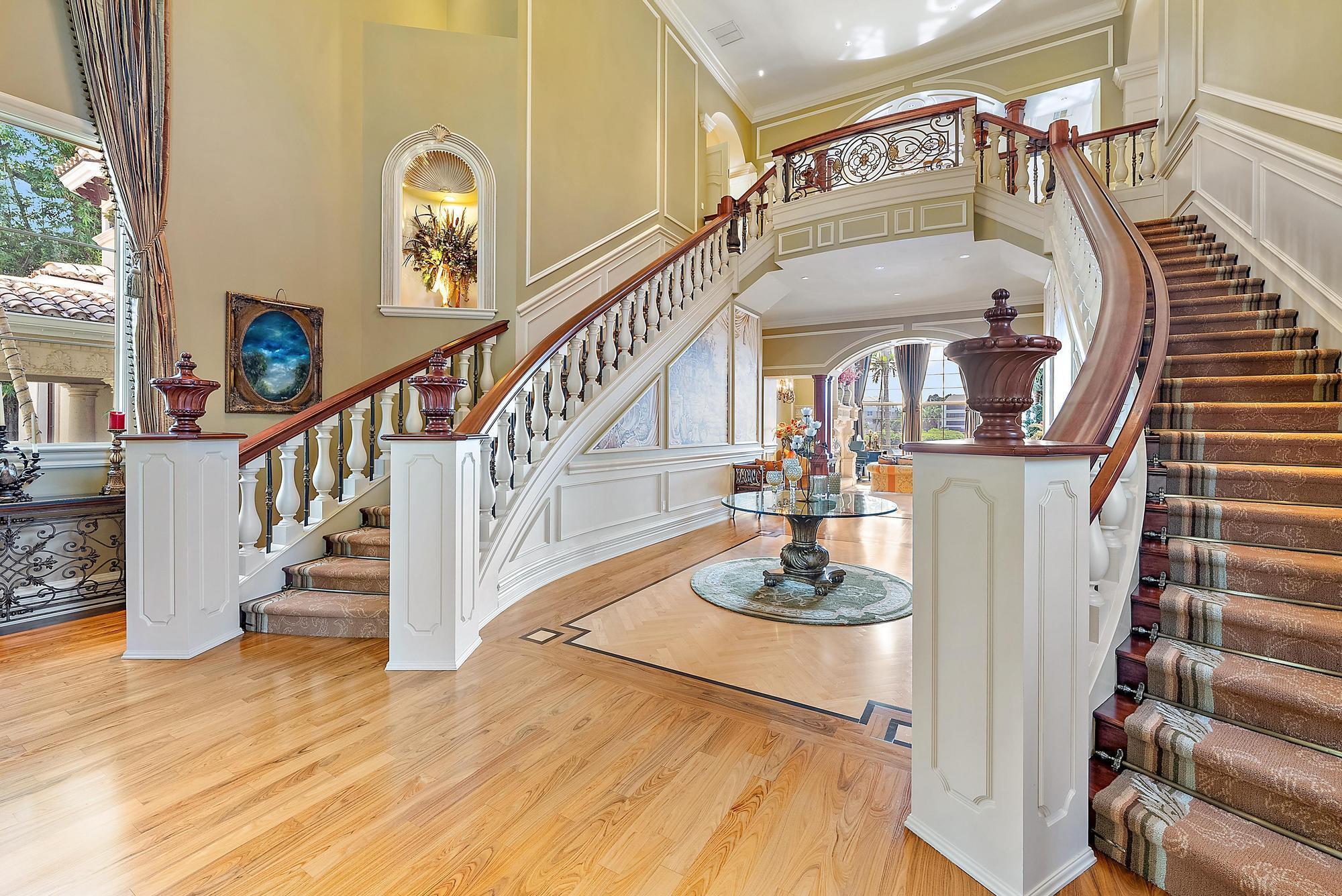 2330 Seven Oaks Ln Palm Beach Gardens, FL 33410 2330 Seven Oaks Ln Palm Beach Gardens, FL 33410