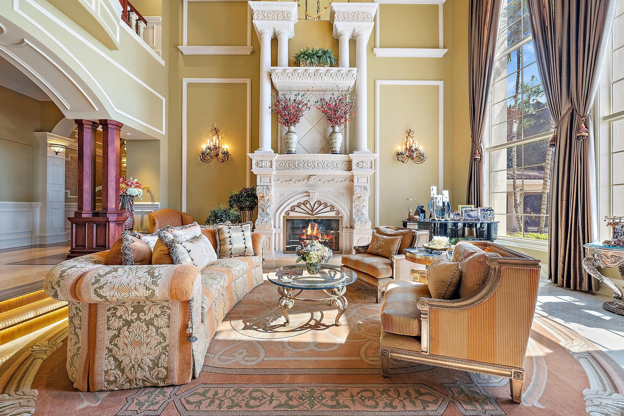 2330 Seven Oaks Ln Palm Beach Gardens, FL 33410 2330 Seven Oaks Ln Palm Beach Gardens, FL 33410