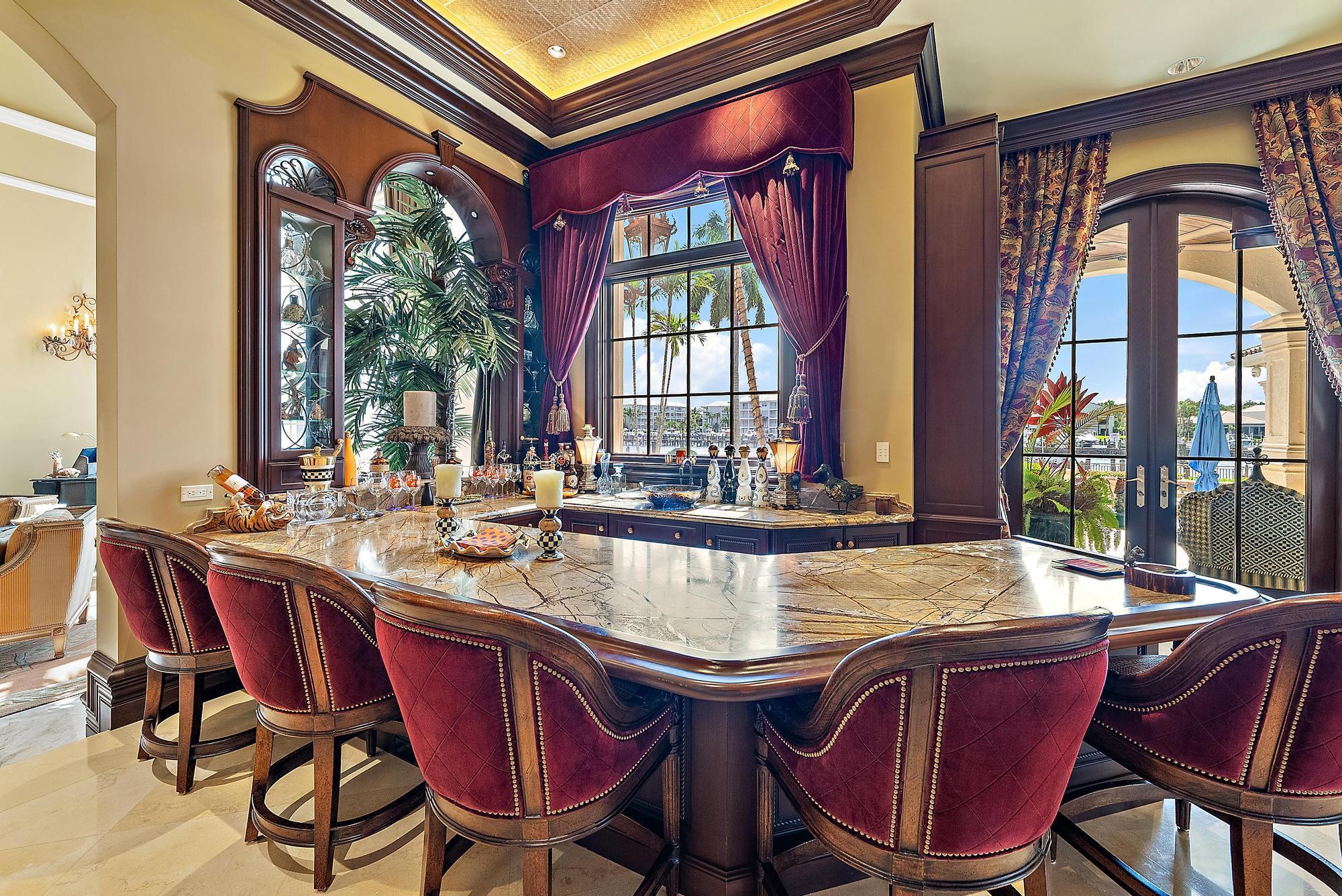 2330 Seven Oaks Ln Palm Beach Gardens, FL 33410 2330 Seven Oaks Ln Palm Beach Gardens, FL 33410