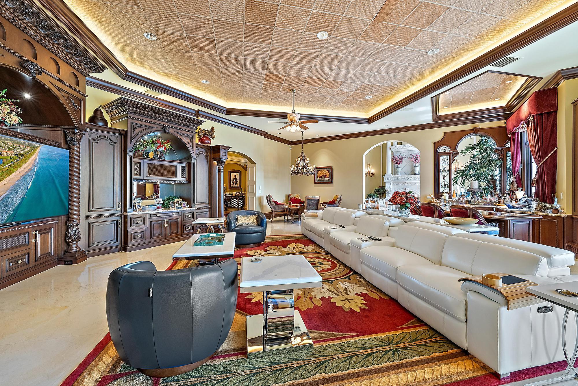 2330 Seven Oaks Ln Palm Beach Gardens, FL 33410 2330 Seven Oaks Ln Palm Beach Gardens, FL 33410