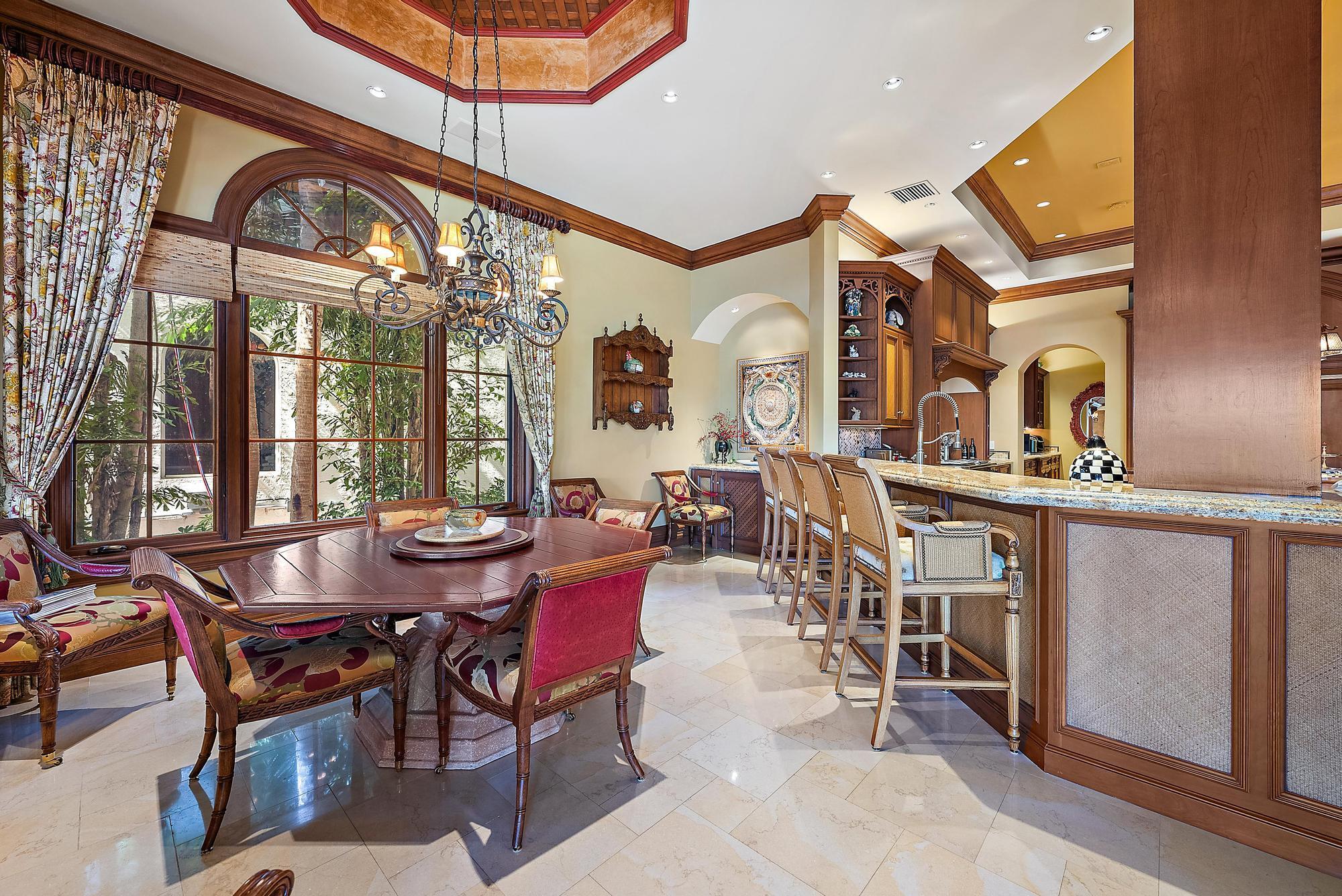 2330 Seven Oaks Ln Palm Beach Gardens, FL 33410 2330 Seven Oaks Ln Palm Beach Gardens, FL 33410