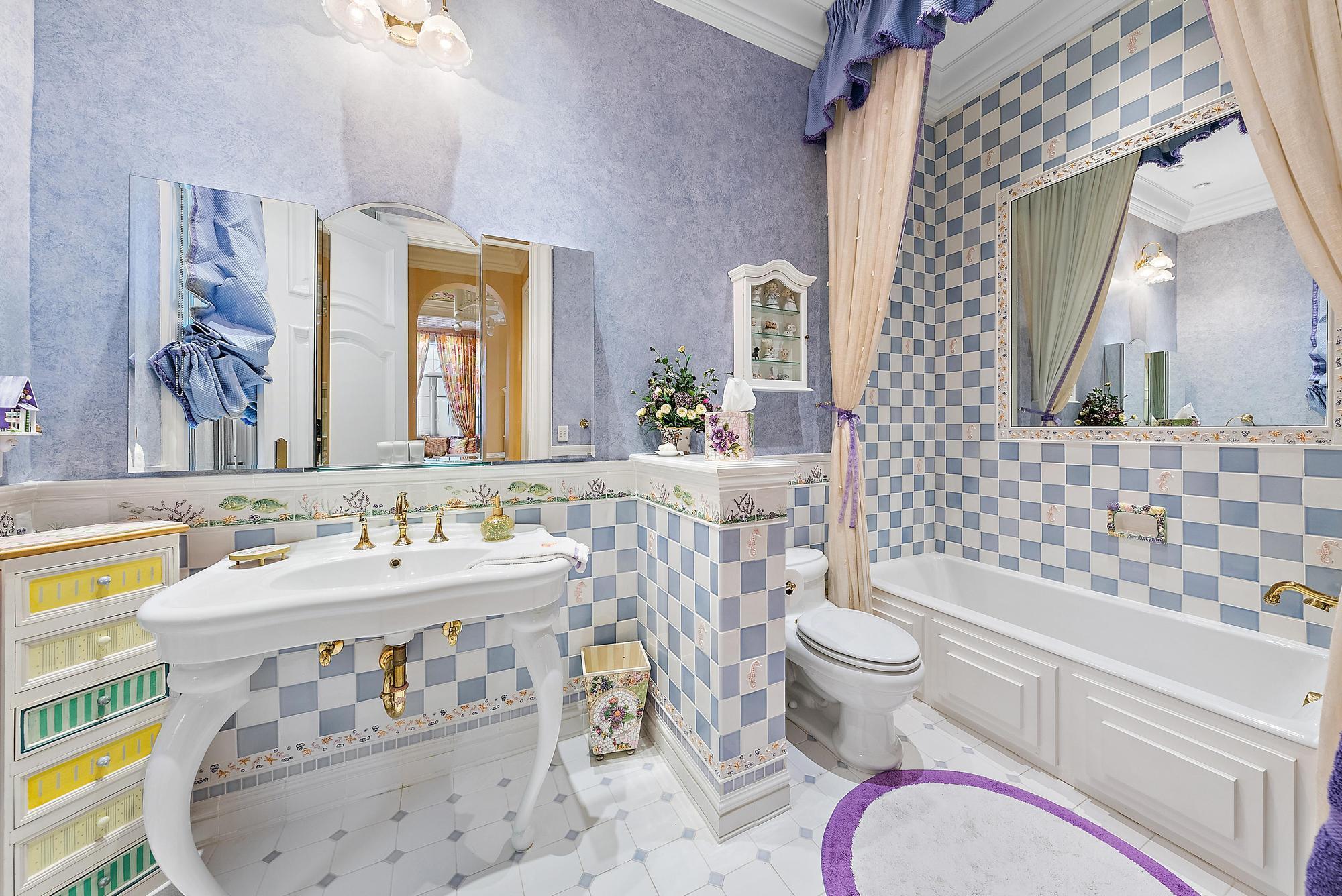 2330 Seven Oaks Ln Palm Beach Gardens, FL 33410 2330 Seven Oaks Ln Palm Beach Gardens, FL 33410