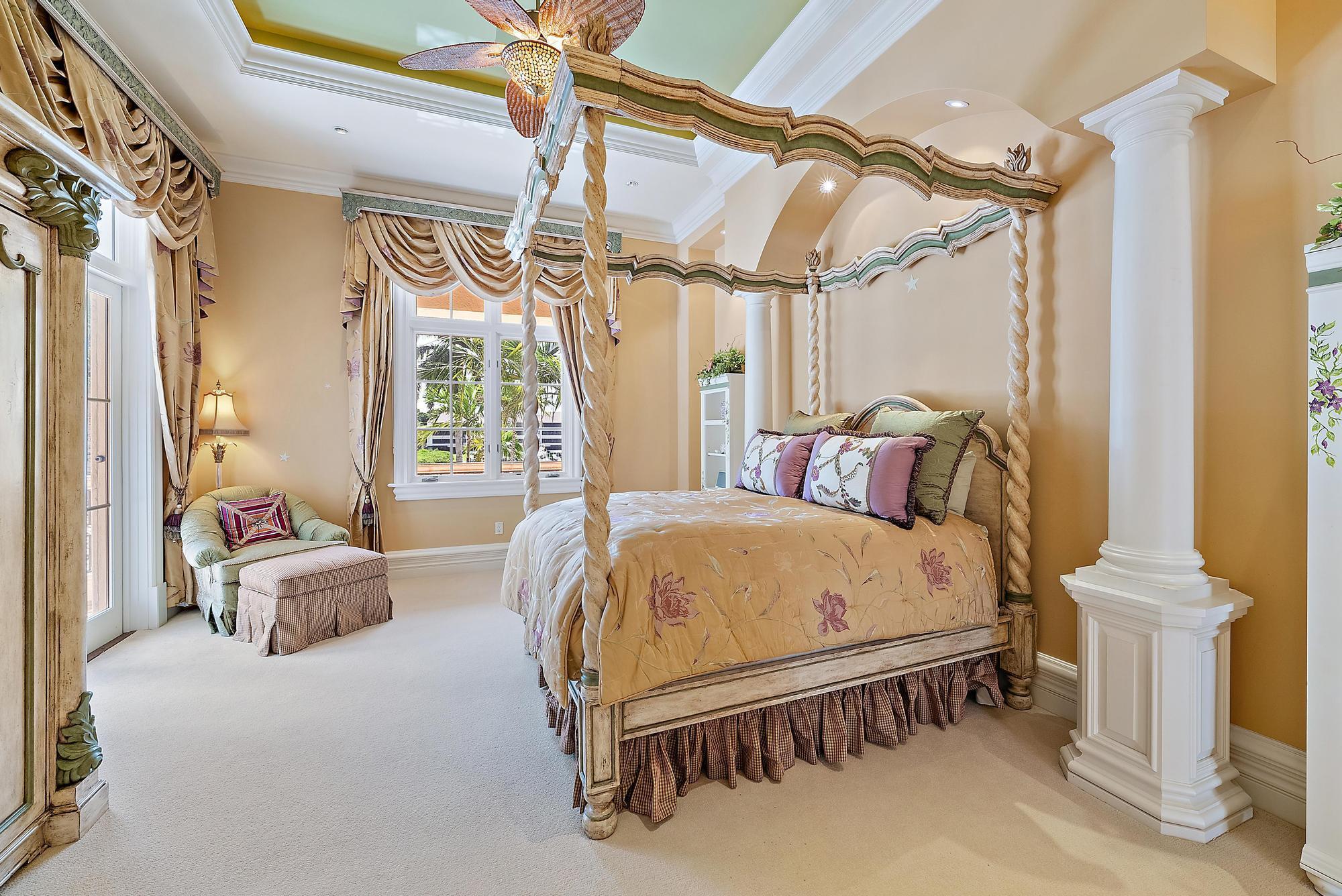 2330 Seven Oaks Ln Palm Beach Gardens, FL 33410 2330 Seven Oaks Ln Palm Beach Gardens, FL 33410