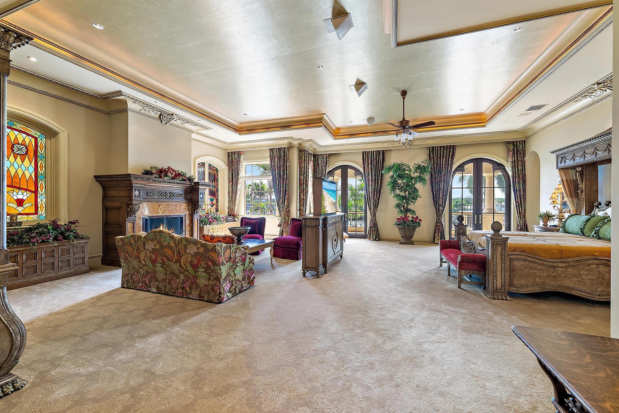 2330 Seven Oaks Ln Palm Beach Gardens, FL 33410 2330 Seven Oaks Ln Palm Beach Gardens, FL 33410