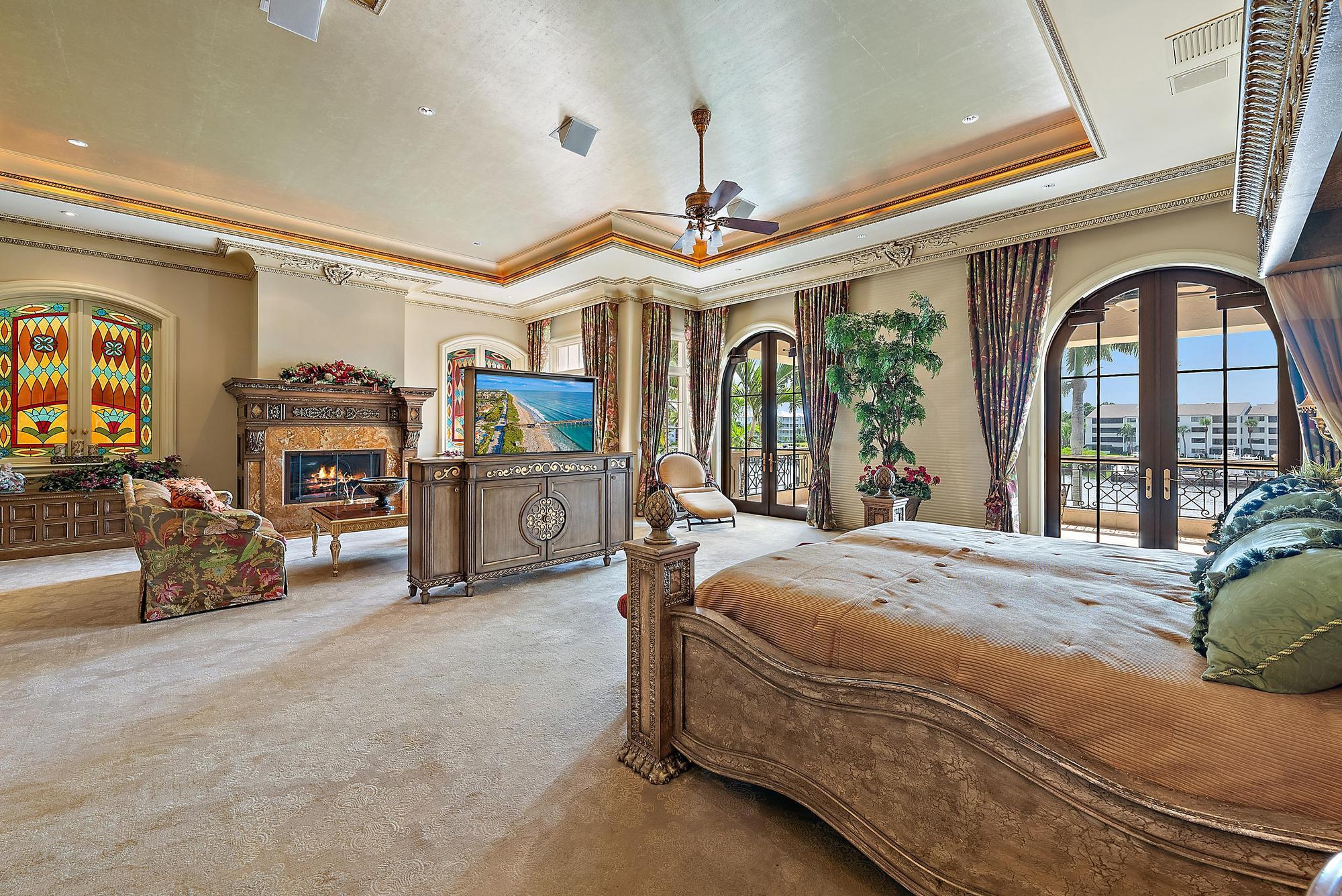 2330 Seven Oaks Ln Palm Beach Gardens, FL 33410 2330 Seven Oaks Ln Palm Beach Gardens, FL 33410