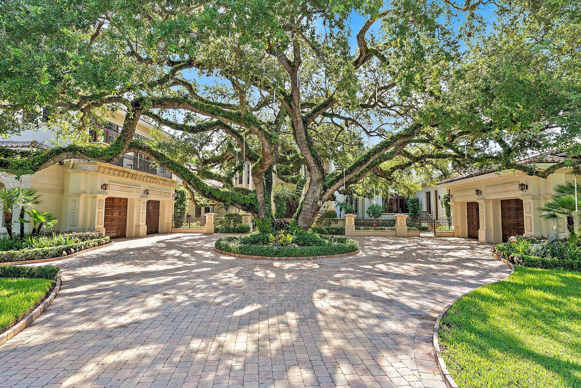 2330 Seven Oaks Ln Palm Beach Gardens, FL 33410 2330 Seven Oaks Ln Palm Beach Gardens, FL 33410