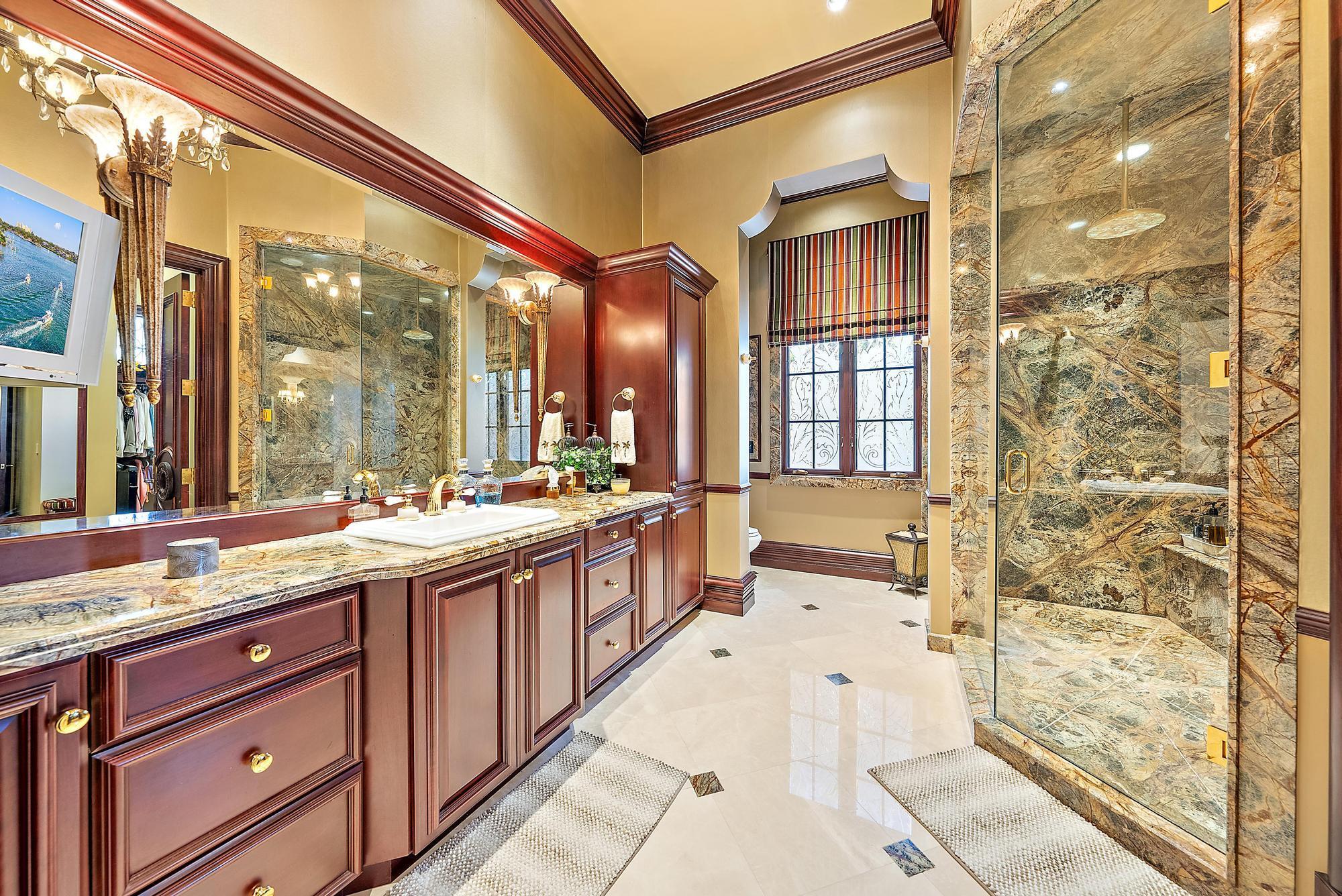 2330 Seven Oaks Ln Palm Beach Gardens, FL 33410 2330 Seven Oaks Ln Palm Beach Gardens, FL 33410