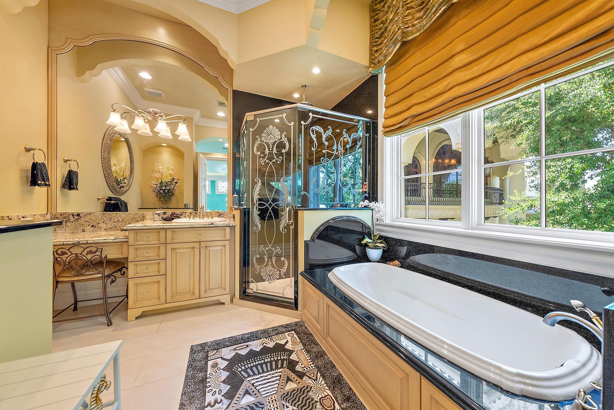 2330 Seven Oaks Ln Palm Beach Gardens, FL 33410 2330 Seven Oaks Ln Palm Beach Gardens, FL 33410