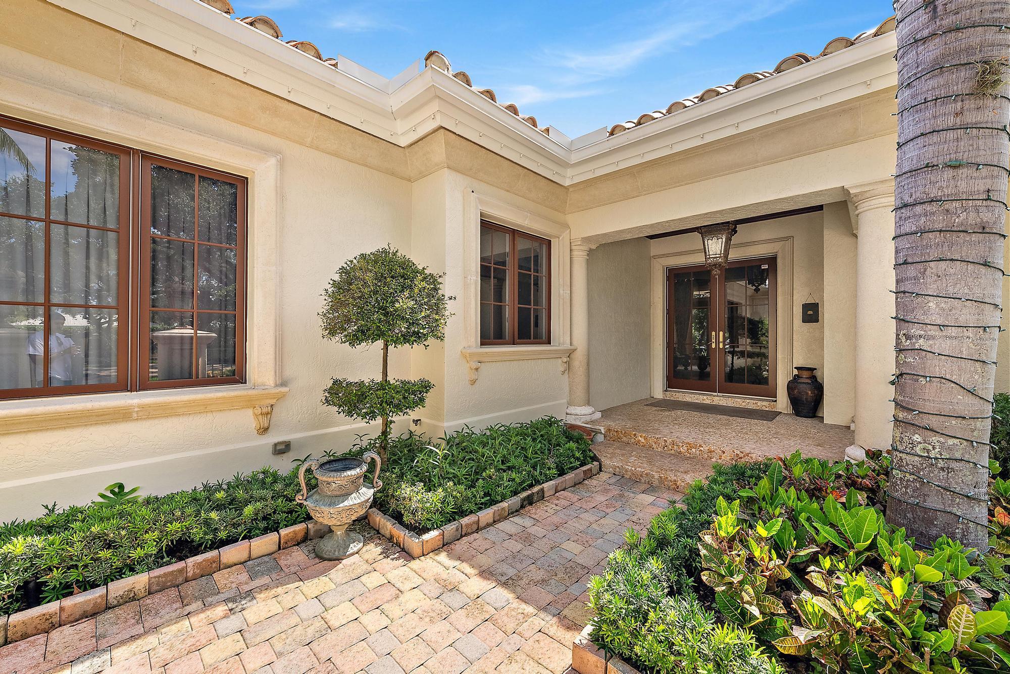 2330 Seven Oaks Ln Palm Beach Gardens, FL 33410 2330 Seven Oaks Ln Palm Beach Gardens, FL 33410