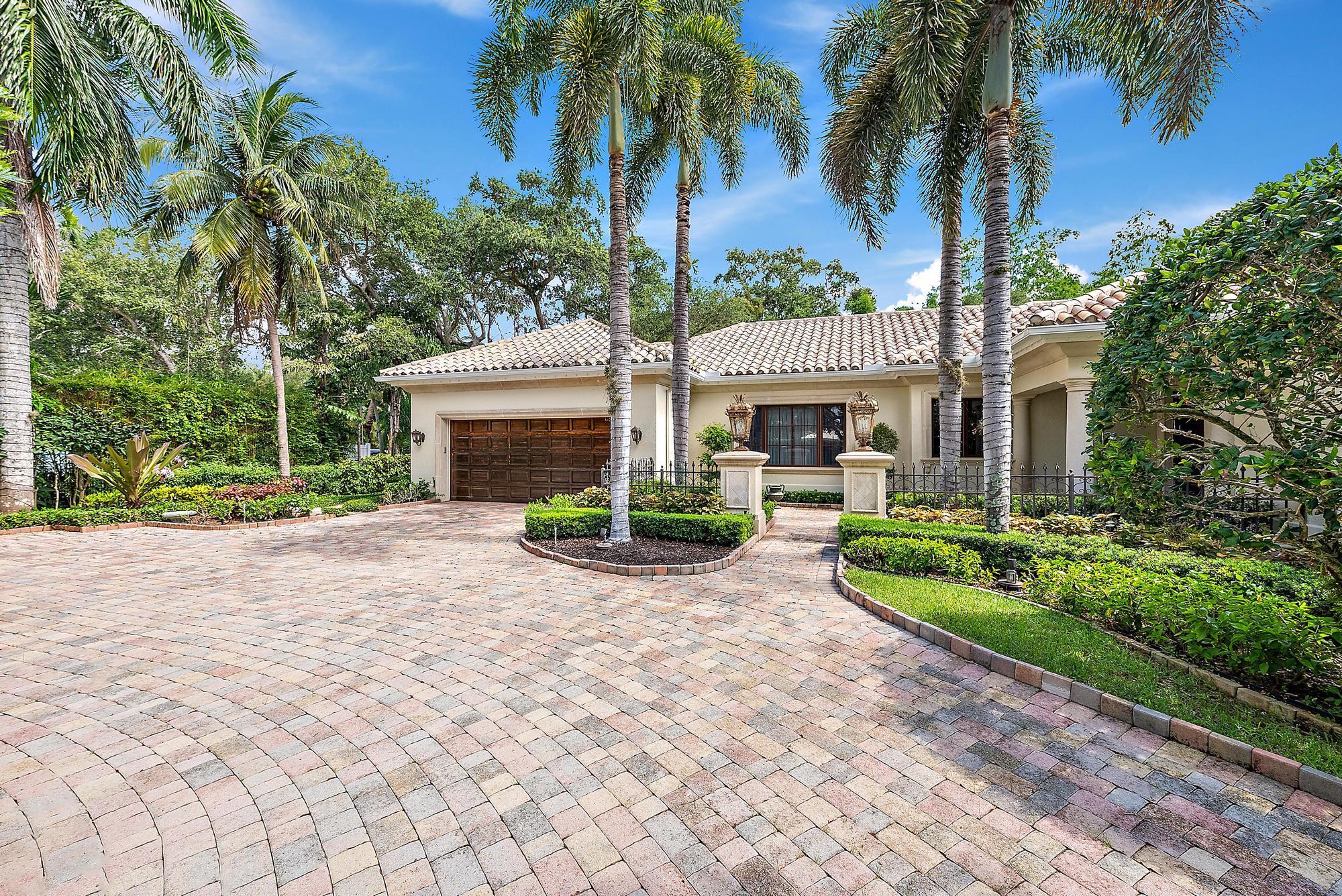 2330 Seven Oaks Ln Palm Beach Gardens, FL 33410 2330 Seven Oaks Ln Palm Beach Gardens, FL 33410