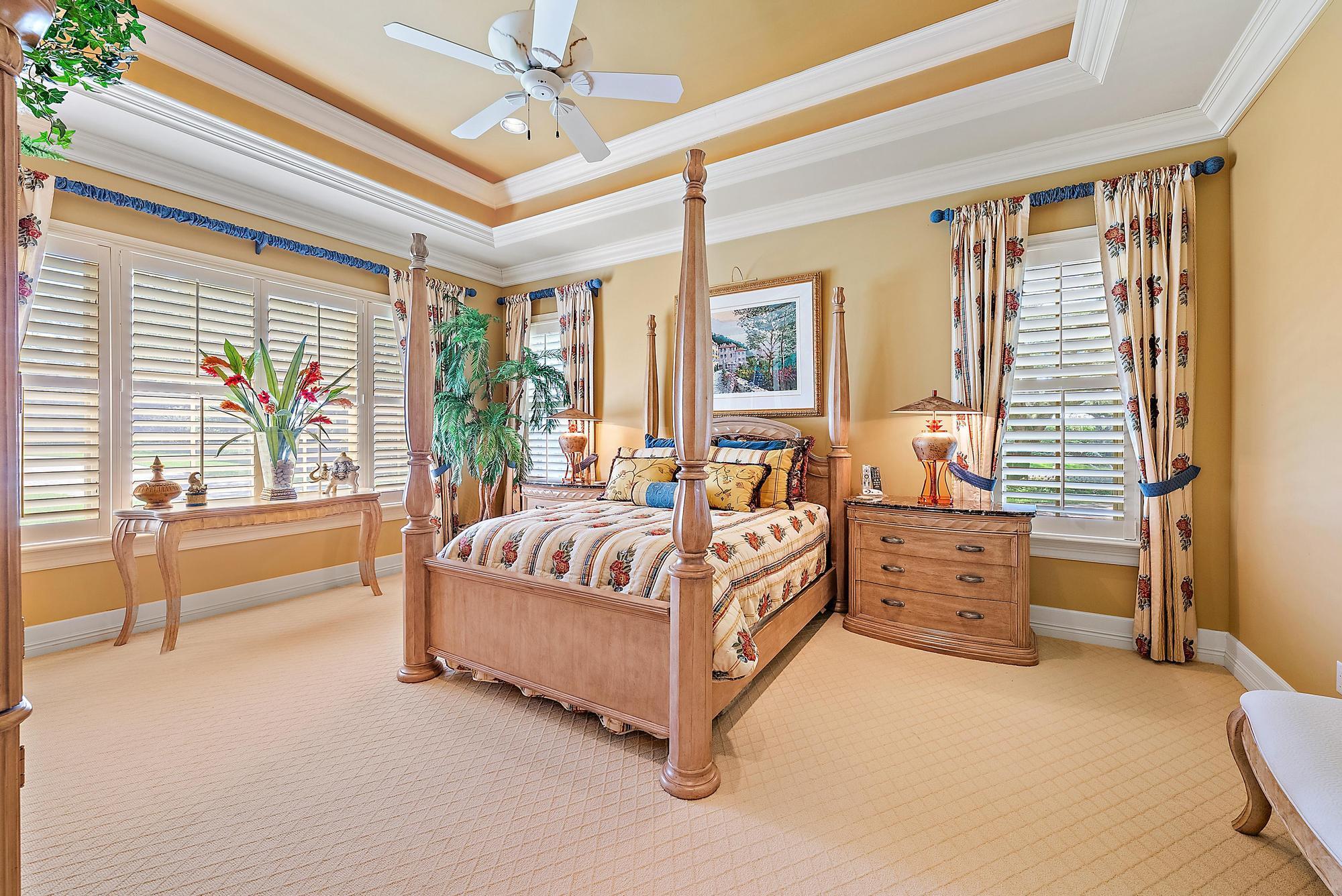 2330 Seven Oaks Ln Palm Beach Gardens, FL 33410 2330 Seven Oaks Ln Palm Beach Gardens, FL 33410