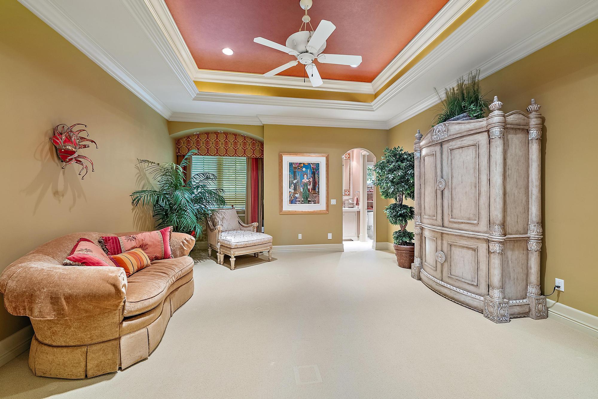 2330 Seven Oaks Ln Palm Beach Gardens, FL 33410 2330 Seven Oaks Ln Palm Beach Gardens, FL 33410