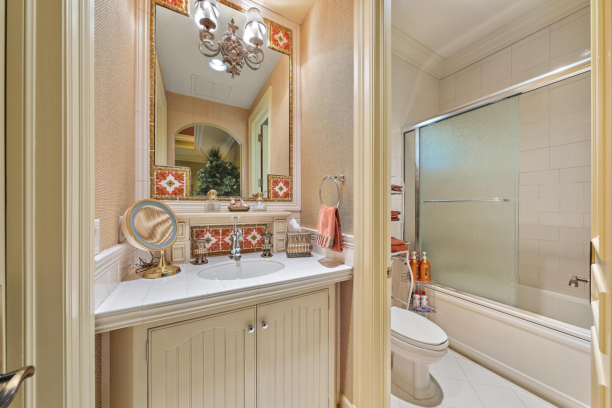 2330 Seven Oaks Ln Palm Beach Gardens, FL 33410 2330 Seven Oaks Ln Palm Beach Gardens, FL 33410