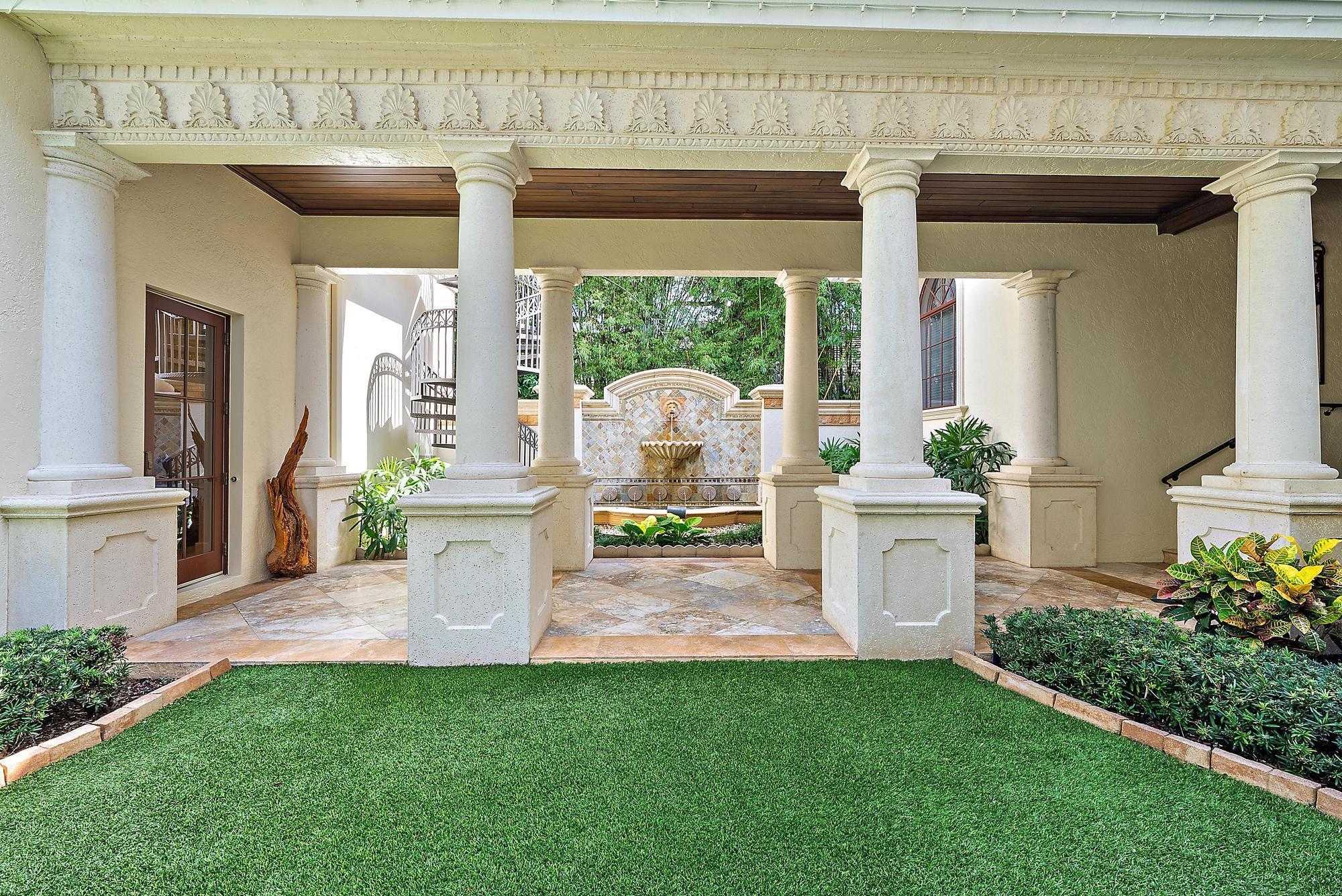 2330 Seven Oaks Ln Palm Beach Gardens, FL 33410 2330 Seven Oaks Ln Palm Beach Gardens, FL 33410