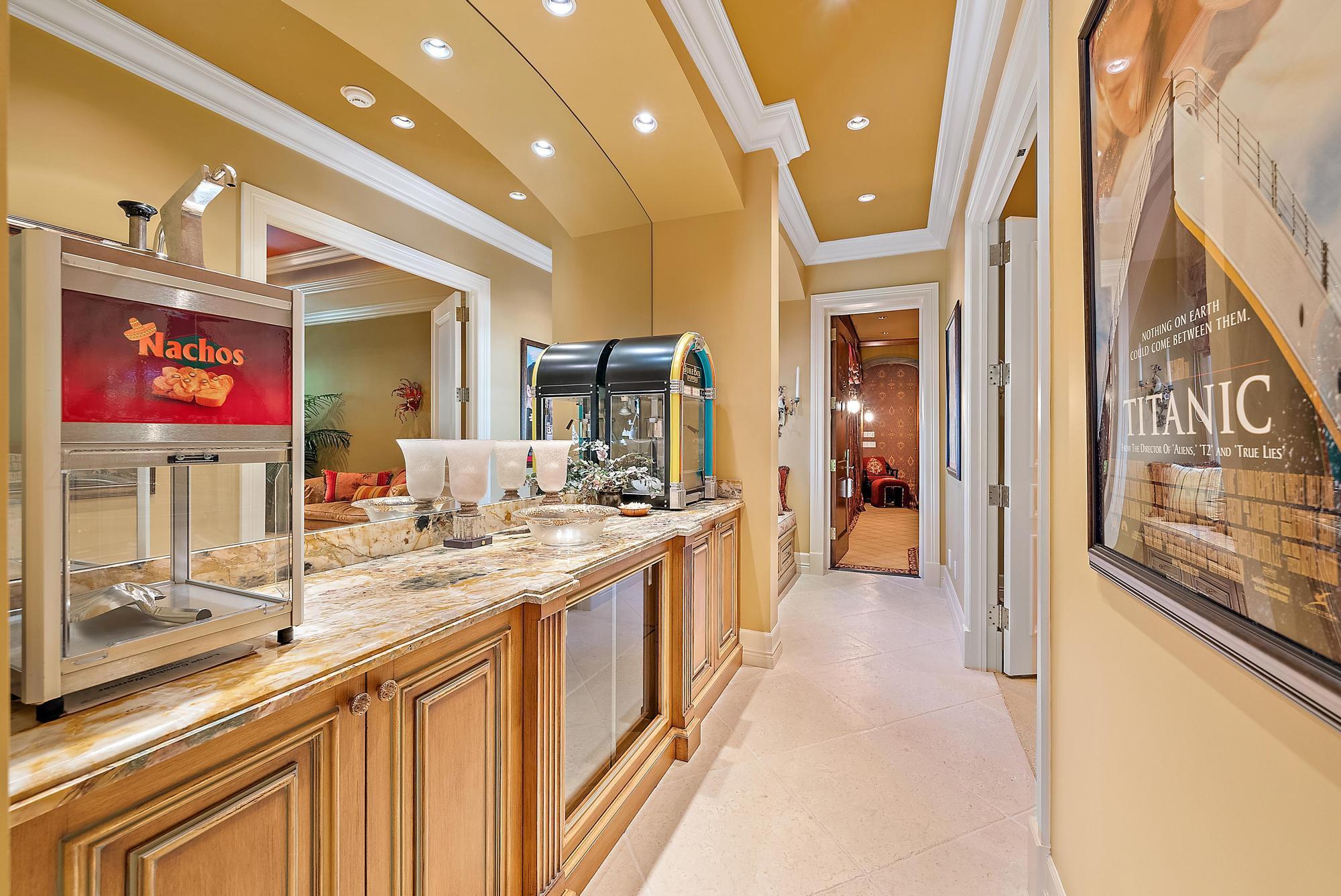 2330 Seven Oaks Ln Palm Beach Gardens, FL 33410 2330 Seven Oaks Ln Palm Beach Gardens, FL 33410