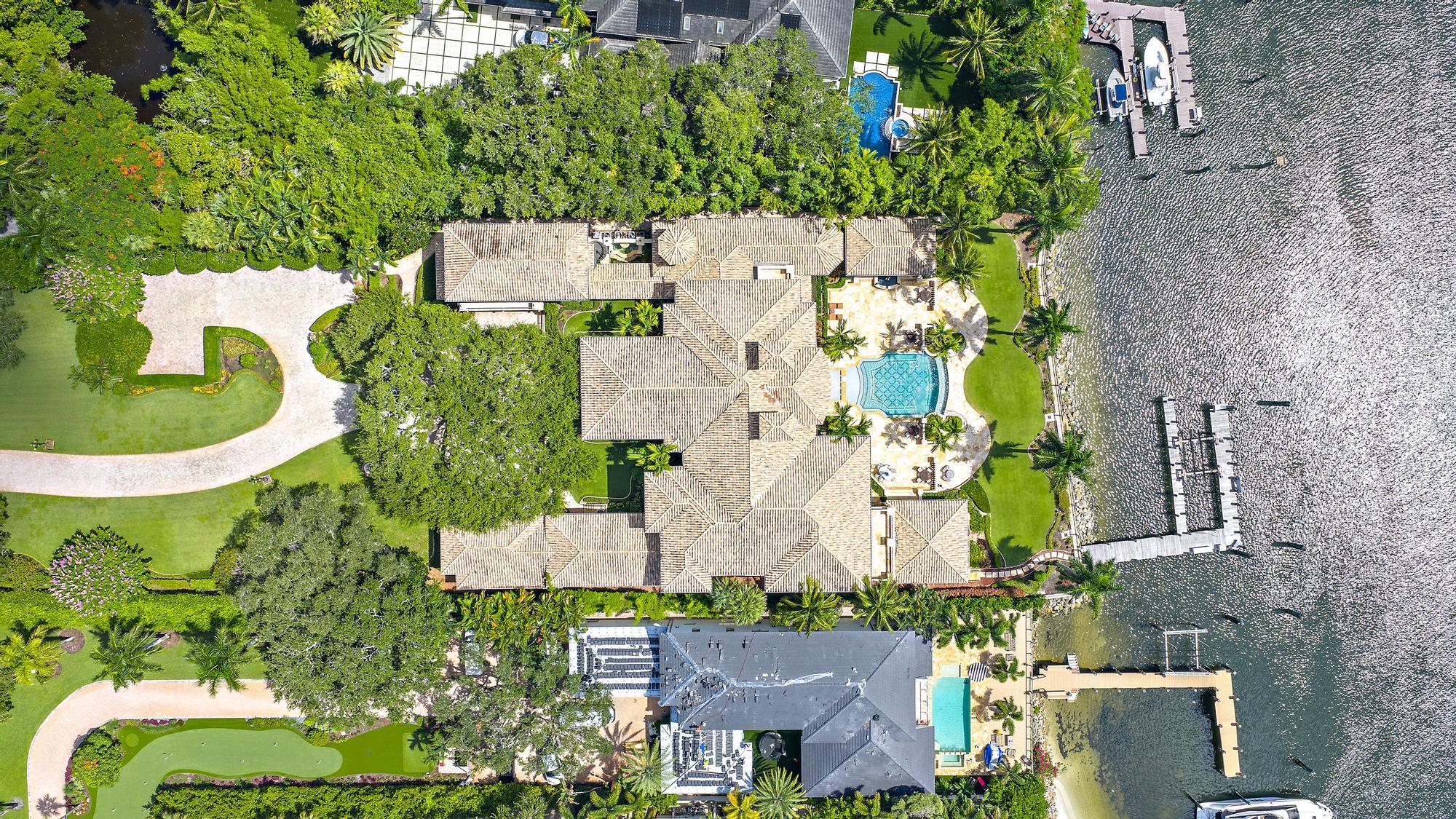 2330 Seven Oaks Ln Palm Beach Gardens, FL 33410 2330 Seven Oaks Ln Palm Beach Gardens, FL 33410