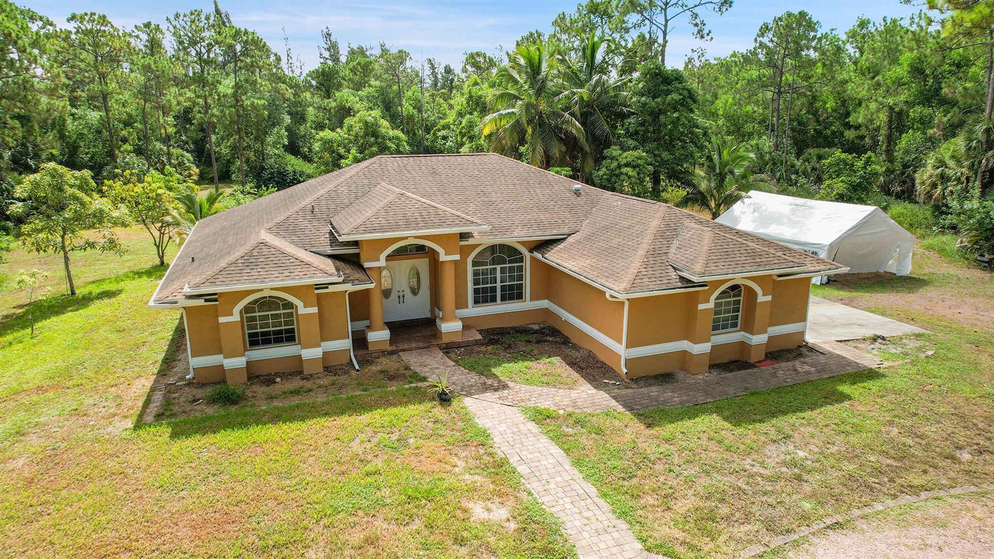2376 Fawn Dr