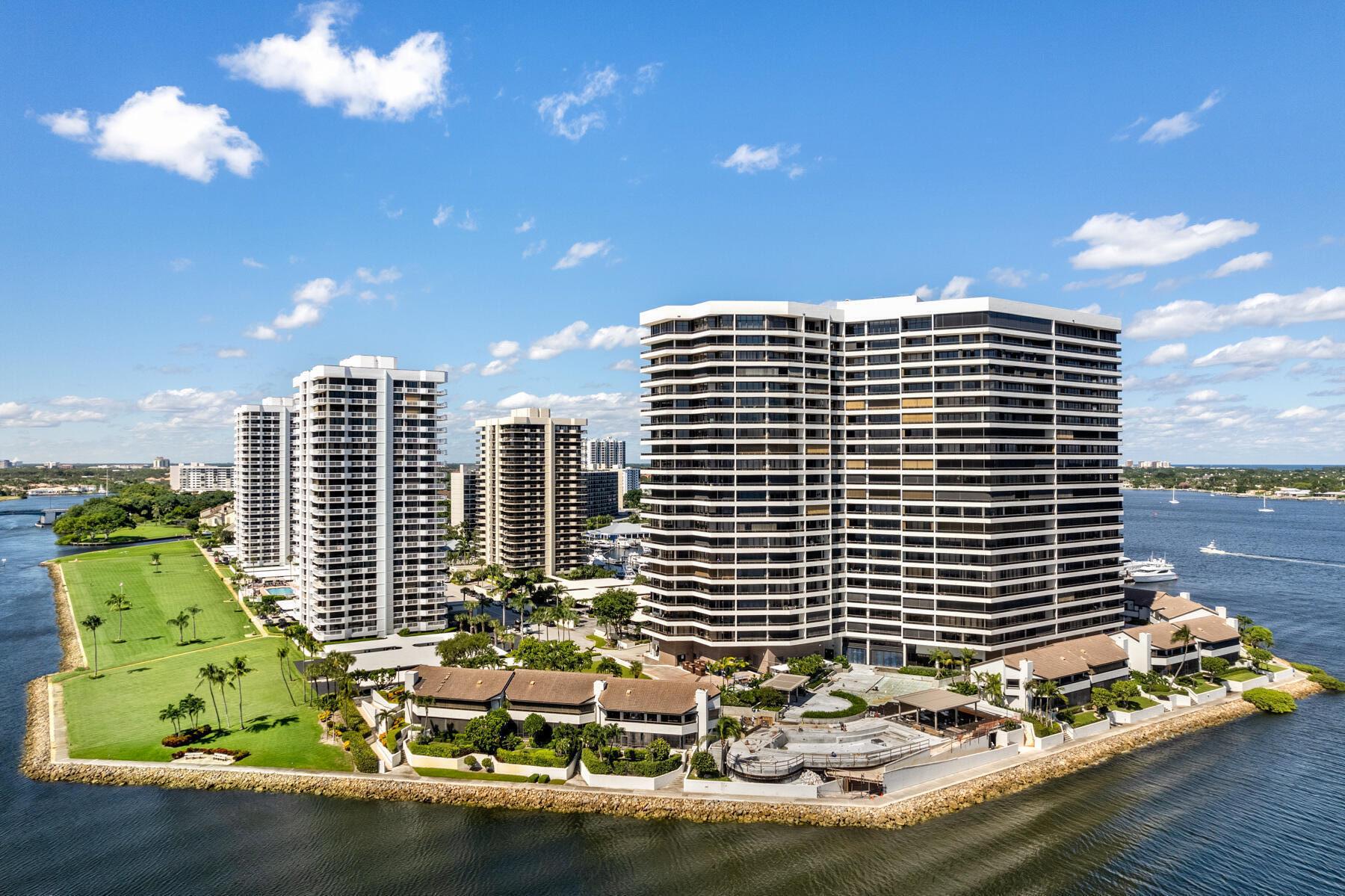 100 Lakeshore Dr #1757