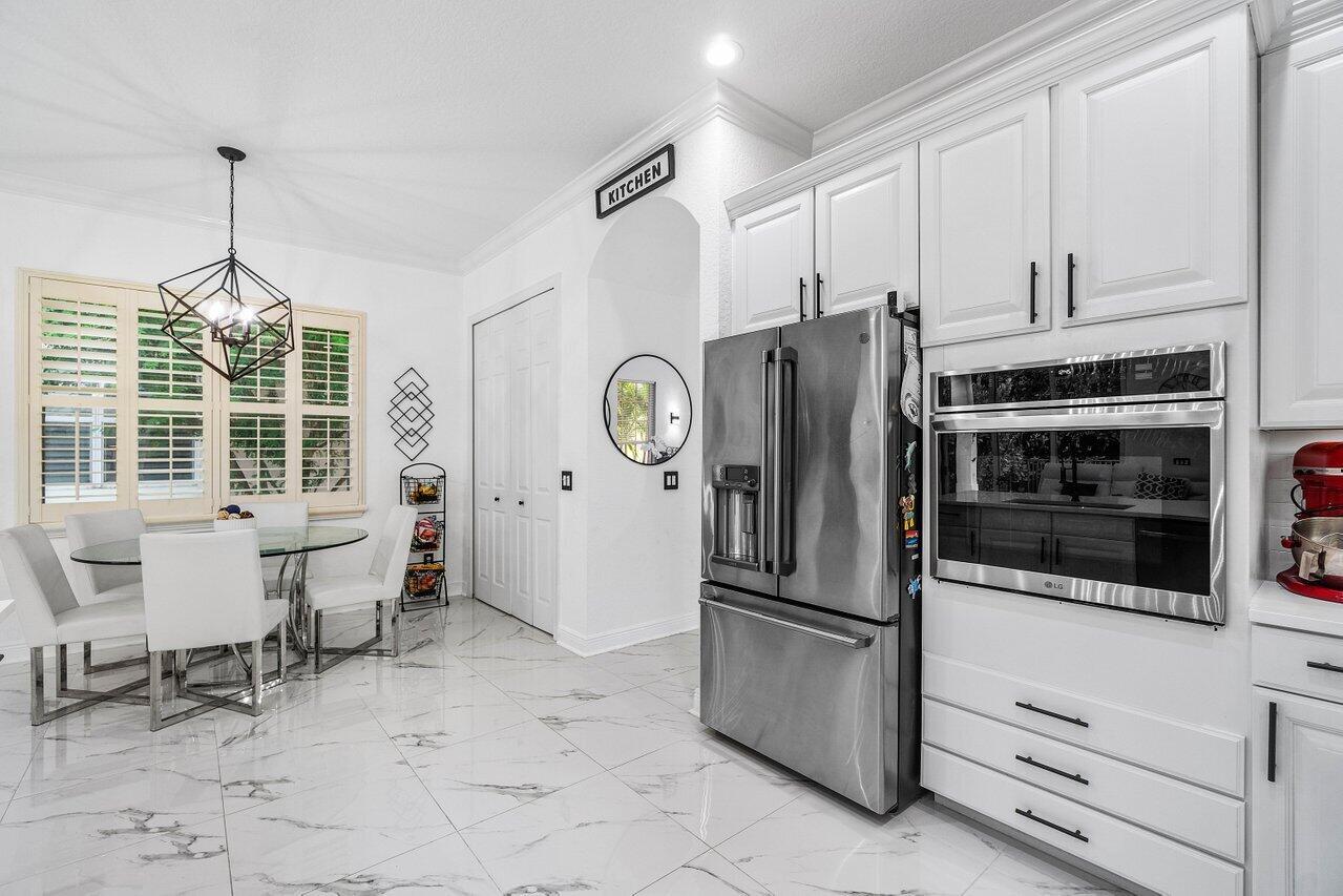 12323 Aviles Cir Palm Beach Gardens, FL 33418