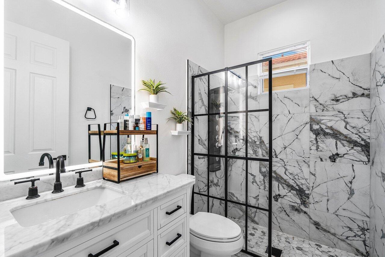 12323 Aviles Cir Palm Beach Gardens, FL 33418