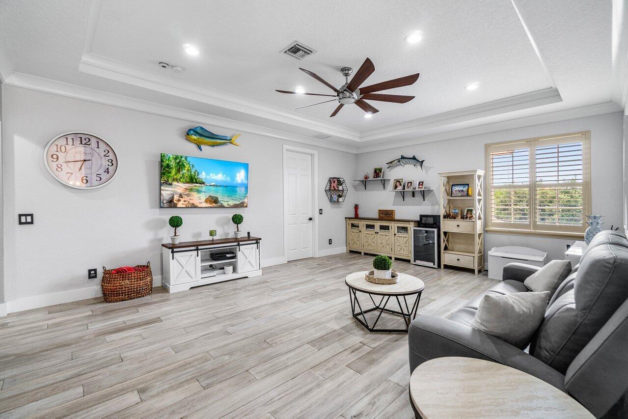 12323 Aviles Cir Palm Beach Gardens, FL 33418