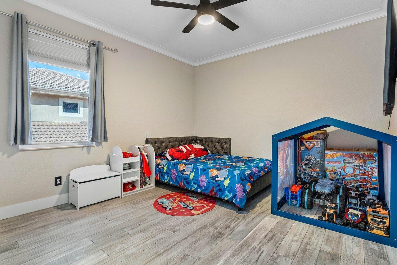 12323 Aviles Cir Palm Beach Gardens, FL 33418