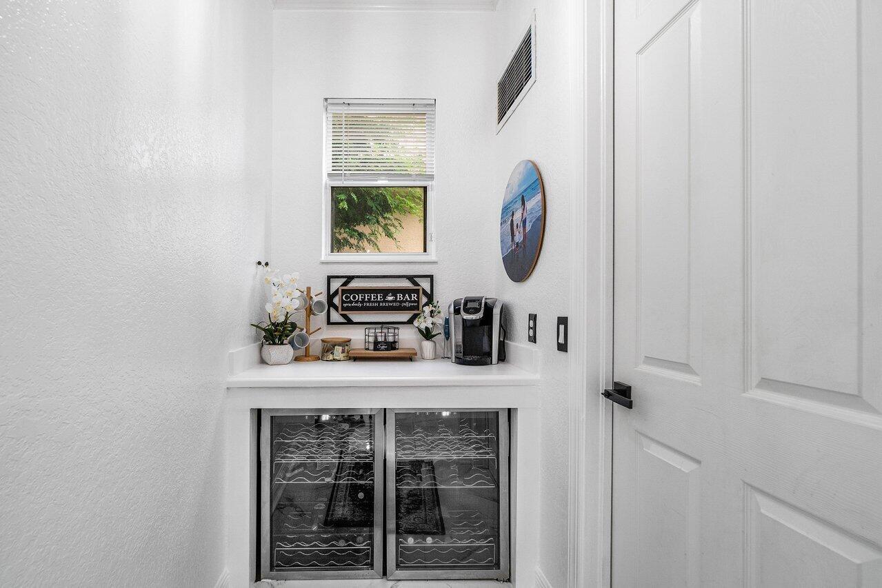 12323 Aviles Cir Palm Beach Gardens, FL 33418