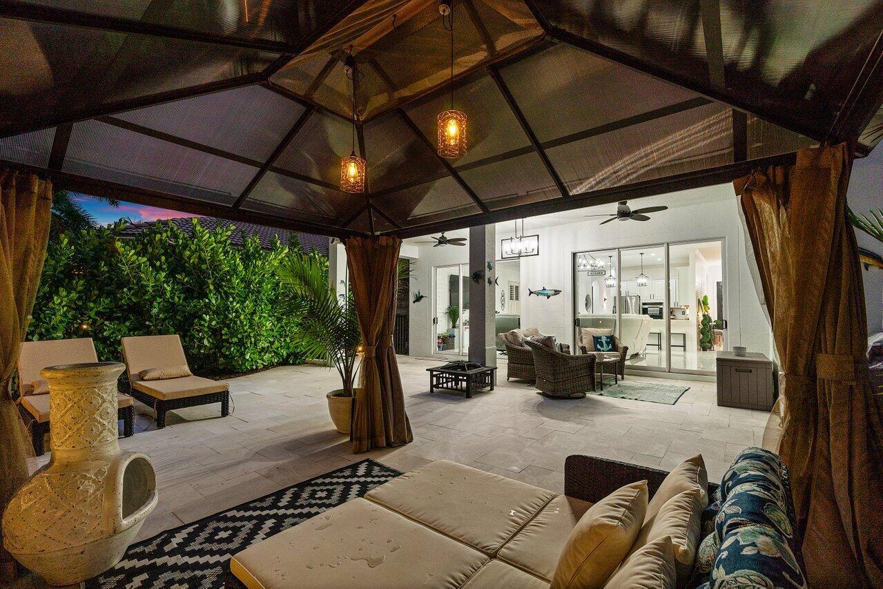 12323 Aviles Cir Palm Beach Gardens, FL 33418