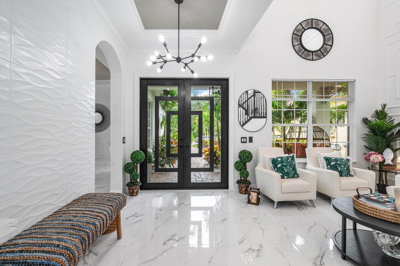 12323 Aviles Cir Palm Beach Gardens, FL 33418