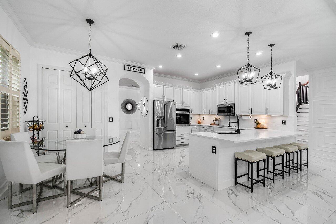 12323 Aviles Cir Palm Beach Gardens, FL 33418