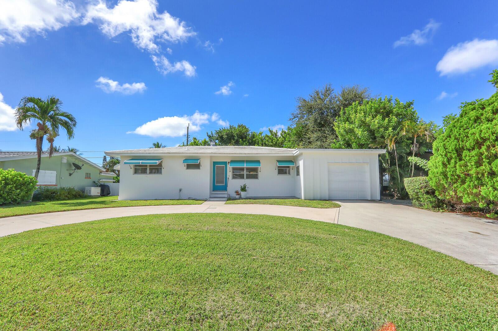1952 Circle Dr
