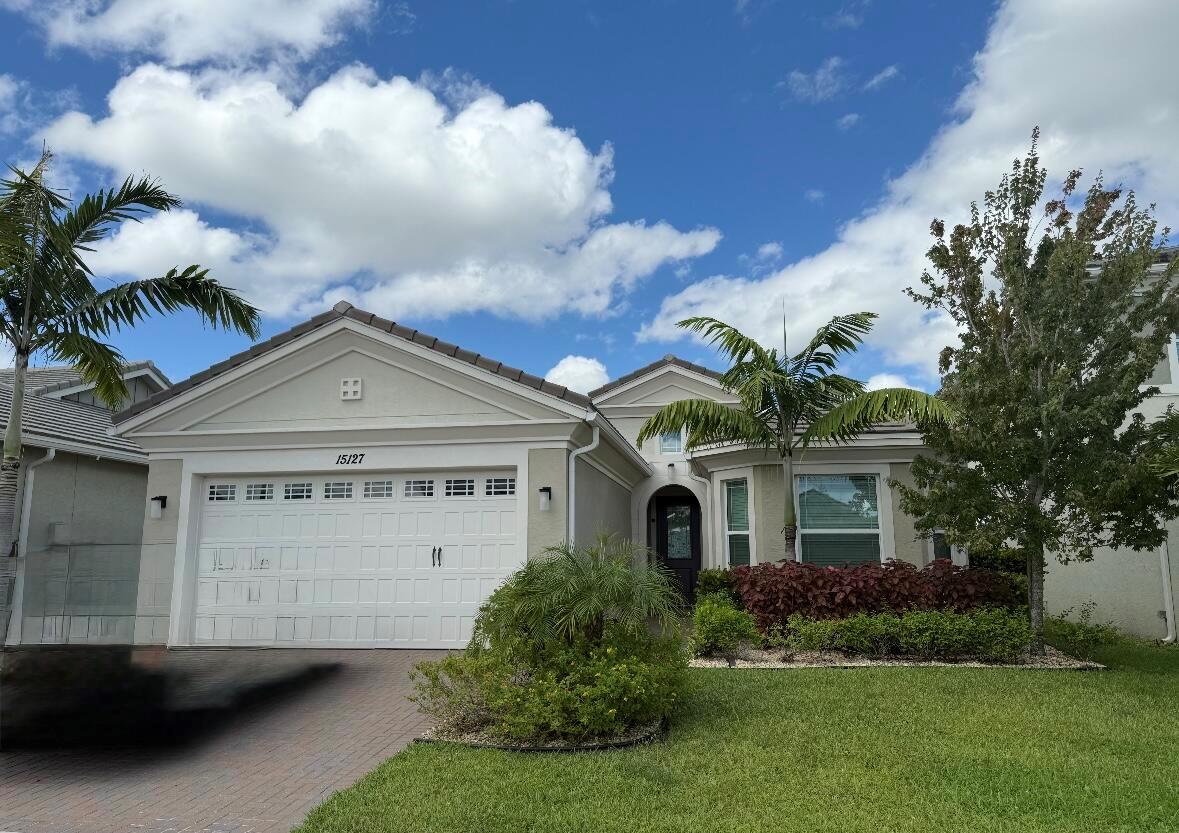 15127 Goldfinch Cir