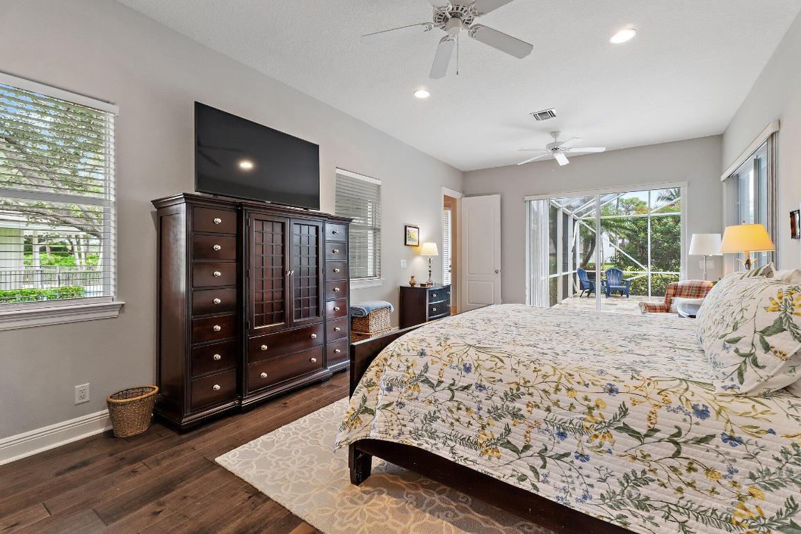 18647 SE Lakeside Jupiter, FL 33469