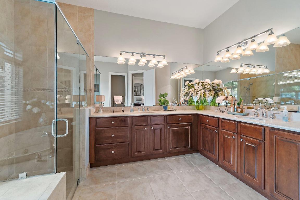 18647 SE Lakeside Jupiter, FL 33469