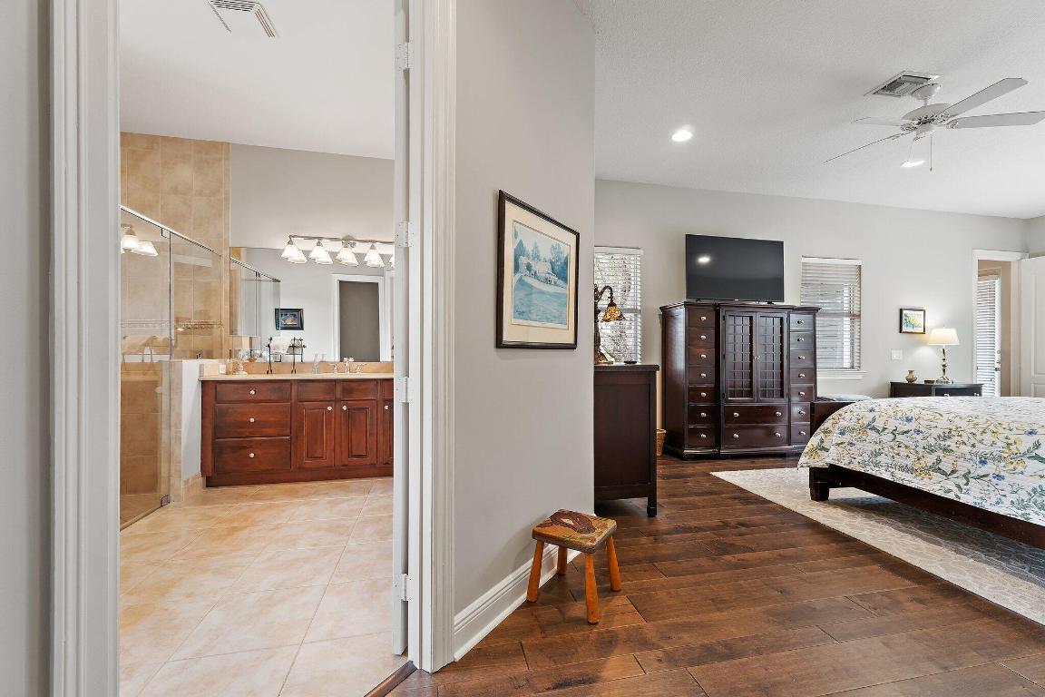 18647 SE Lakeside Jupiter, FL 33469