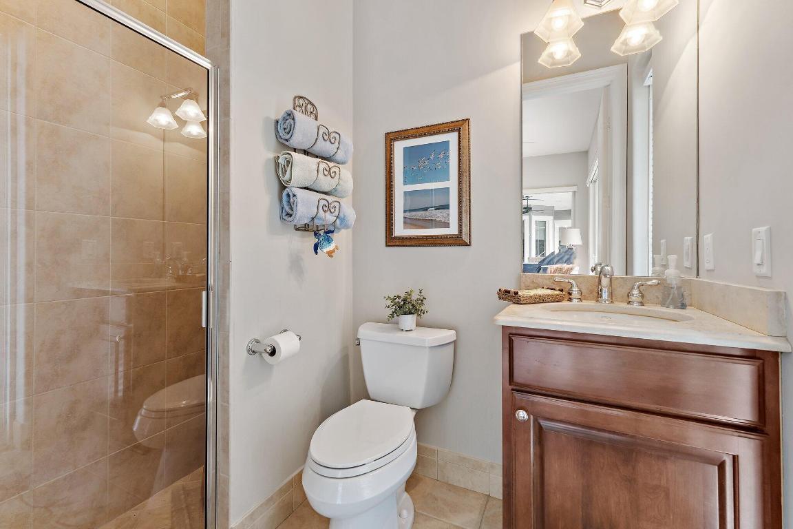 18647 SE Lakeside Jupiter, FL 33469