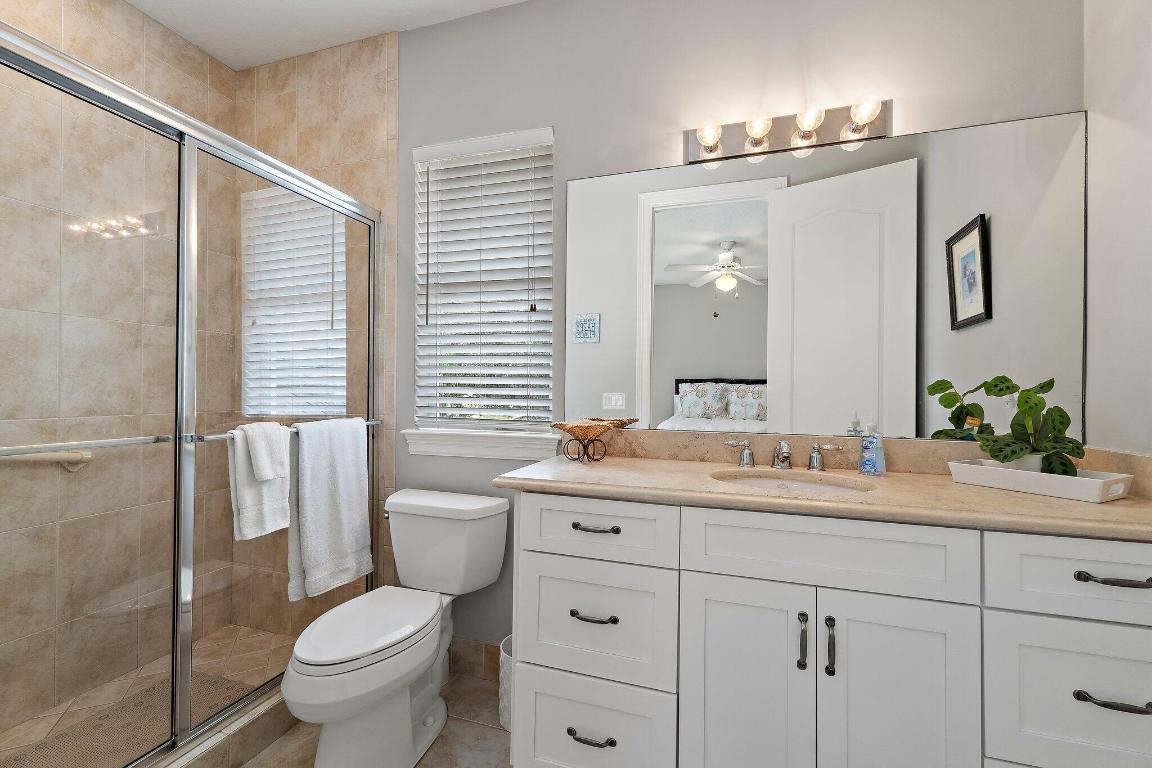 18647 SE Lakeside Jupiter, FL 33469