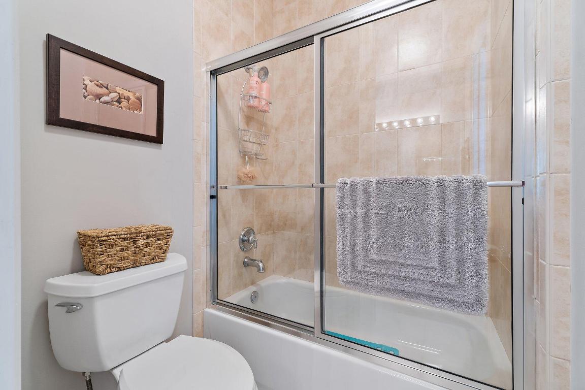 18647 SE Lakeside Jupiter, FL 33469