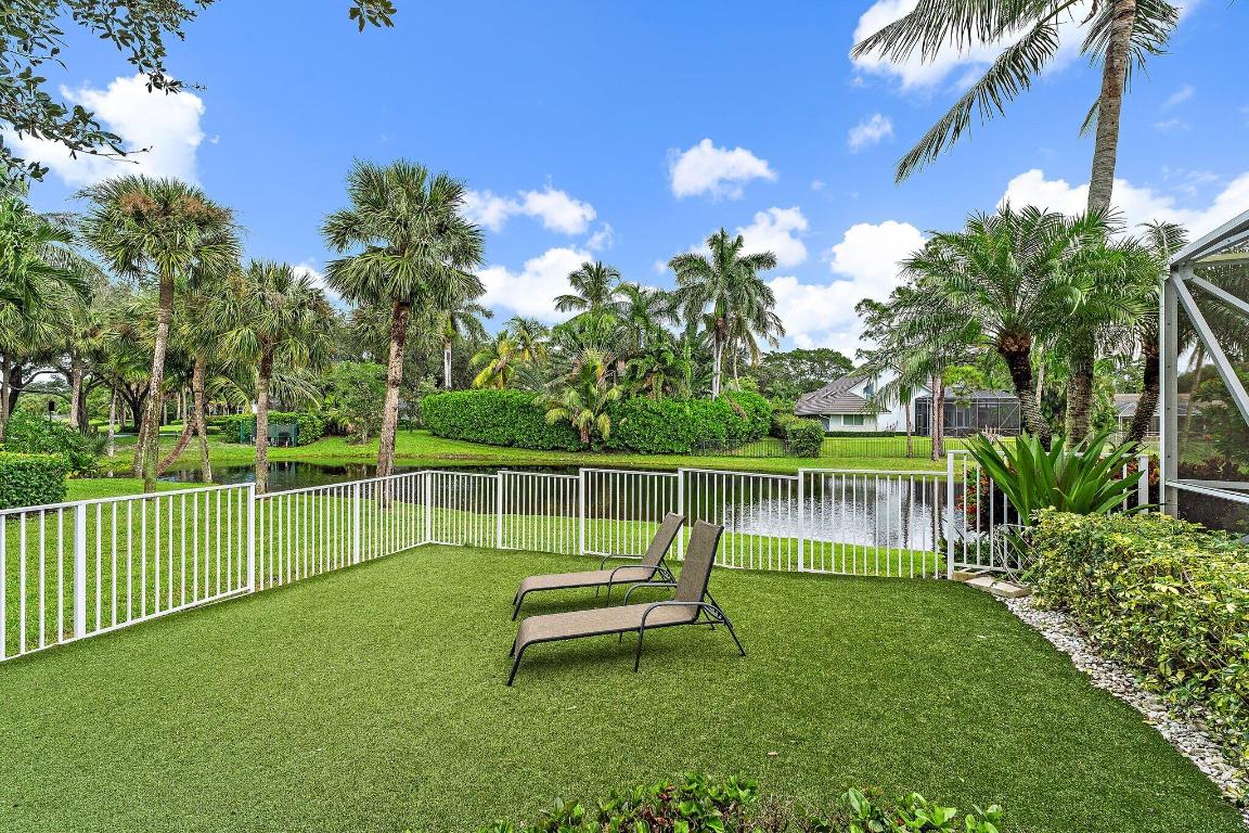 18647 SE Lakeside Jupiter, FL 33469