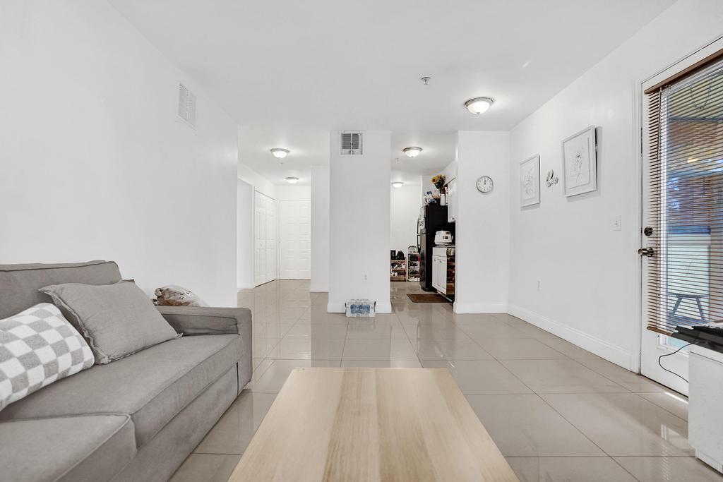 2311 N Congress Ave #11