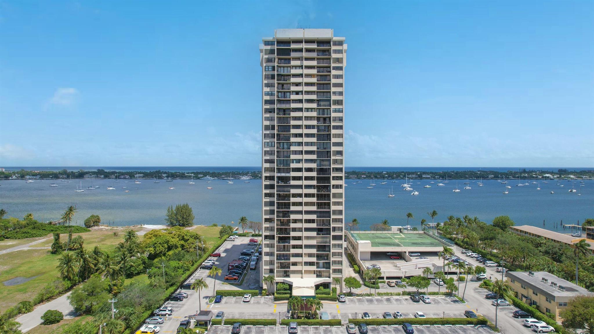 5600 N Flagler Dr #2802