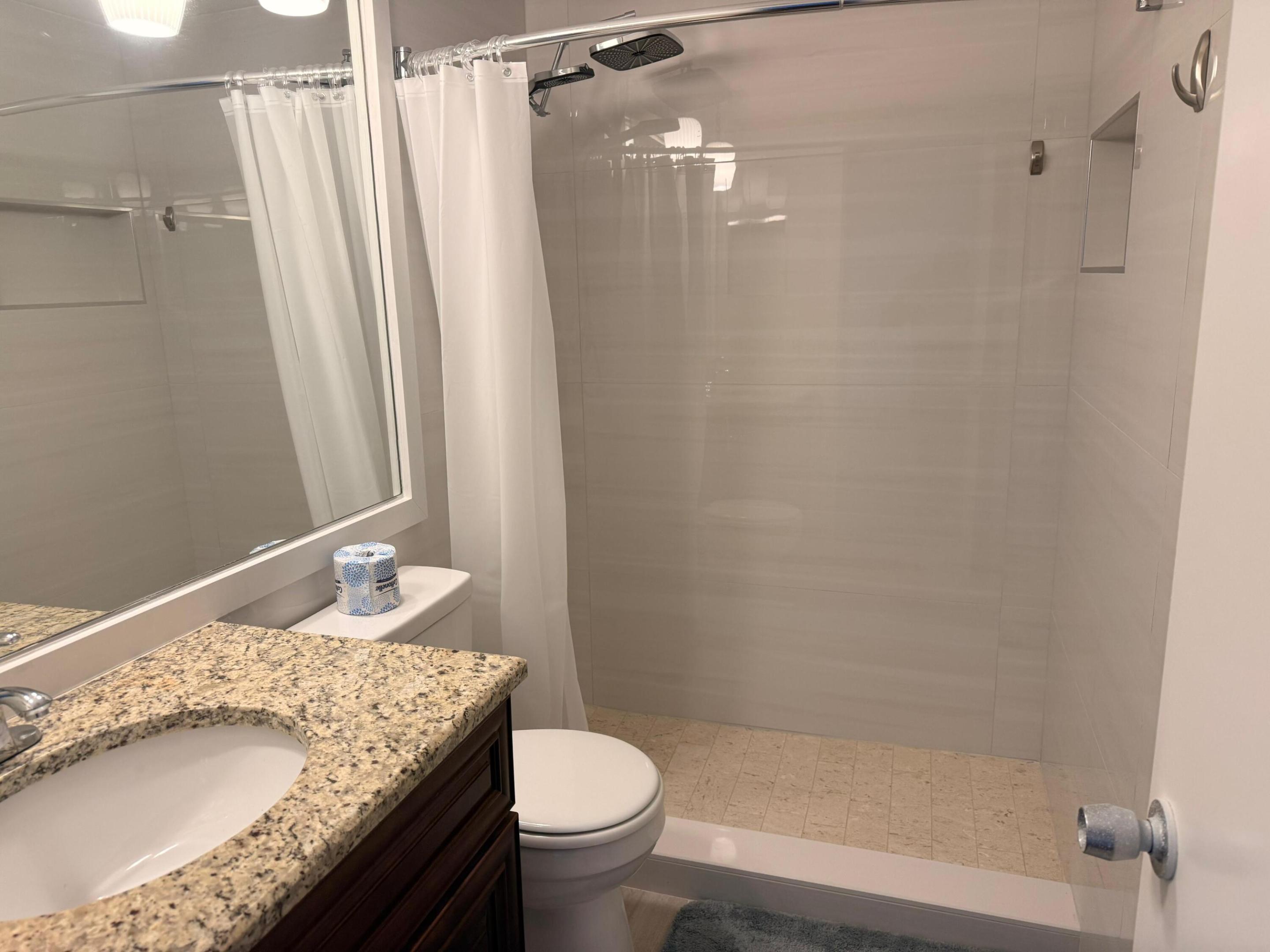 2772 NE 30th #6c Lighthouse Point, FL 33064