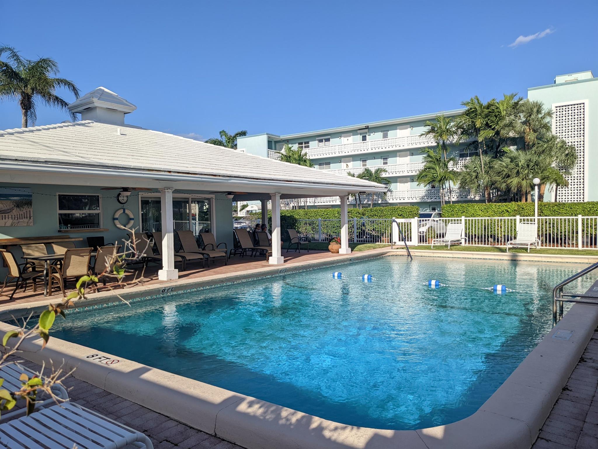 2772 NE 30th Ave #6c Lighthouse Point, FL 33064