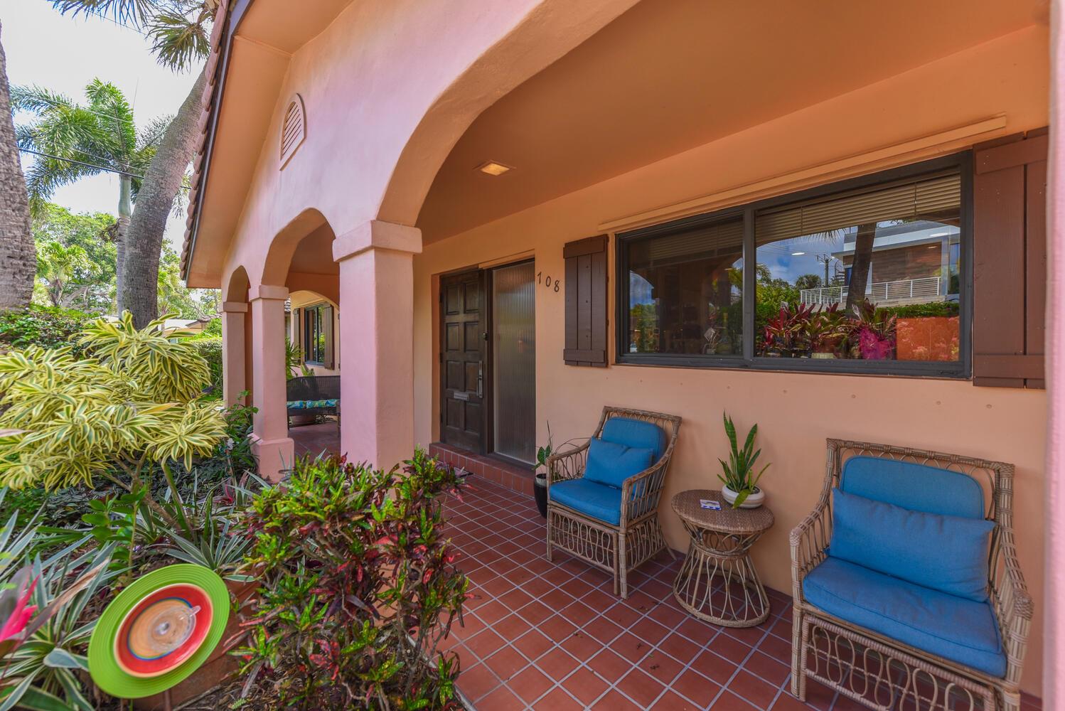 708 NW 6th Dr Boca Raton, FL 33486