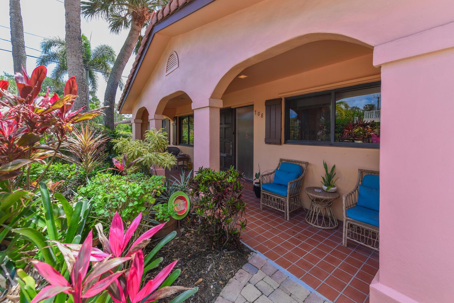 708 NW 6th Dr Boca Raton, FL 33486