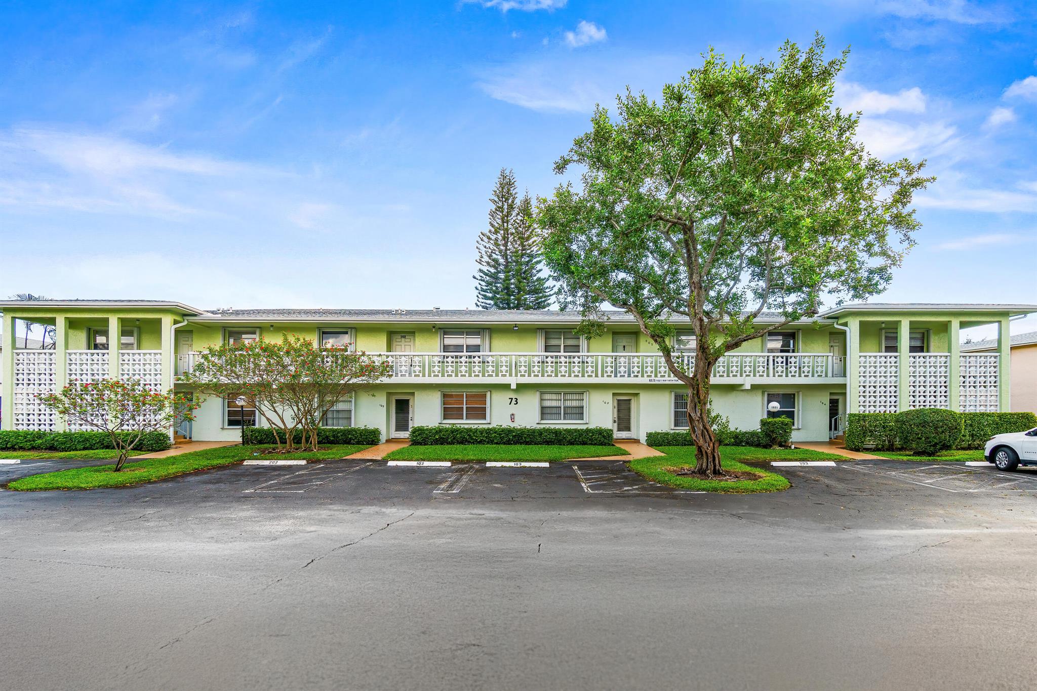 1521 NW 19th Ter #202