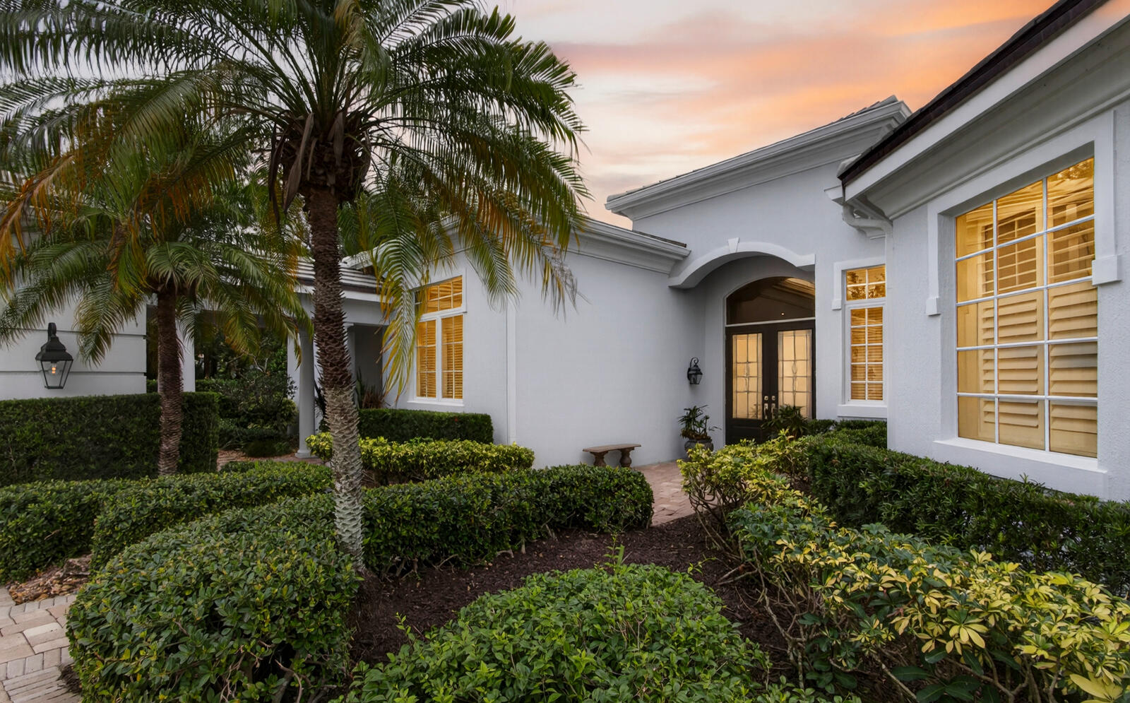 1301 Cape Pointe Vero Beach, FL 32963